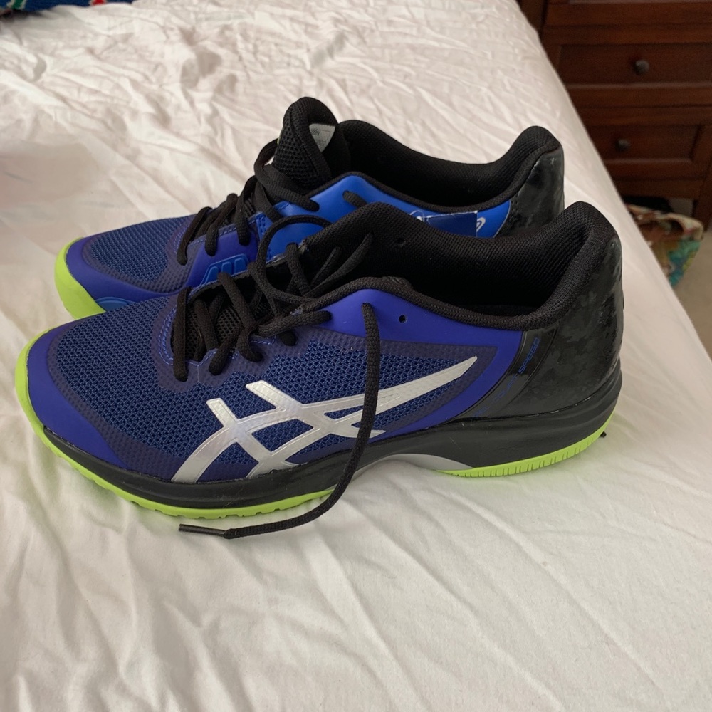 Men’s size 8.5 Asics